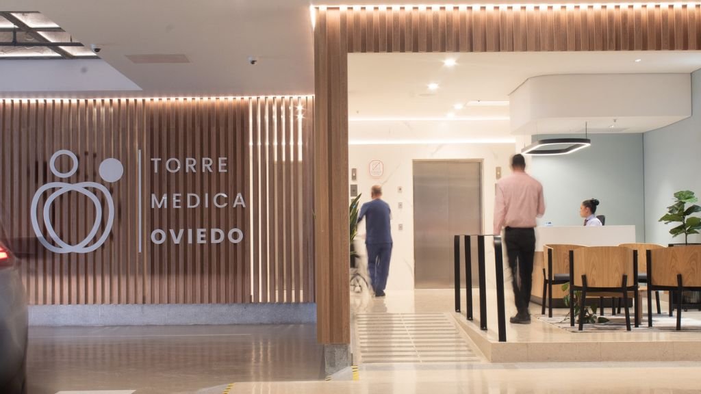 Foto de la torre médica Oviedo - Cirujano plástico David Delgado