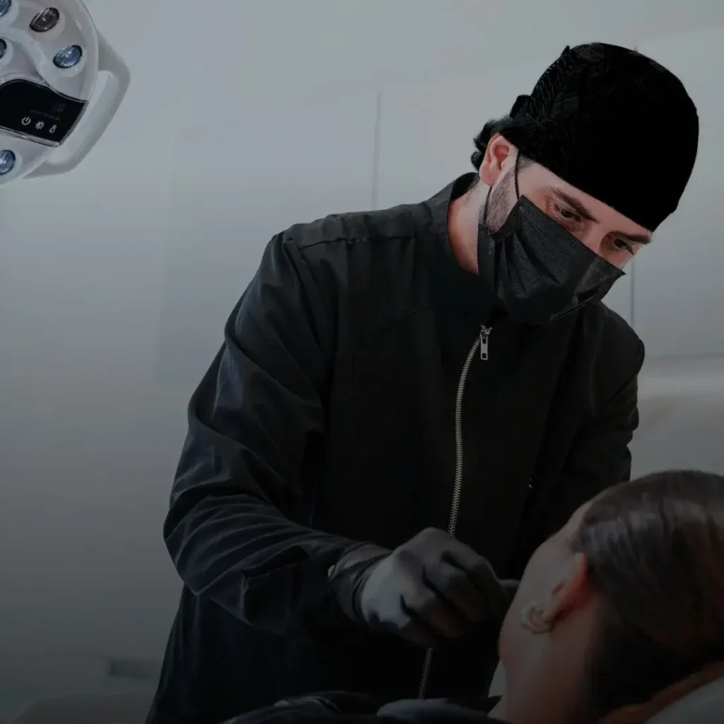 Los mejores implantes dentales de Medellín-Dr. David Delgado